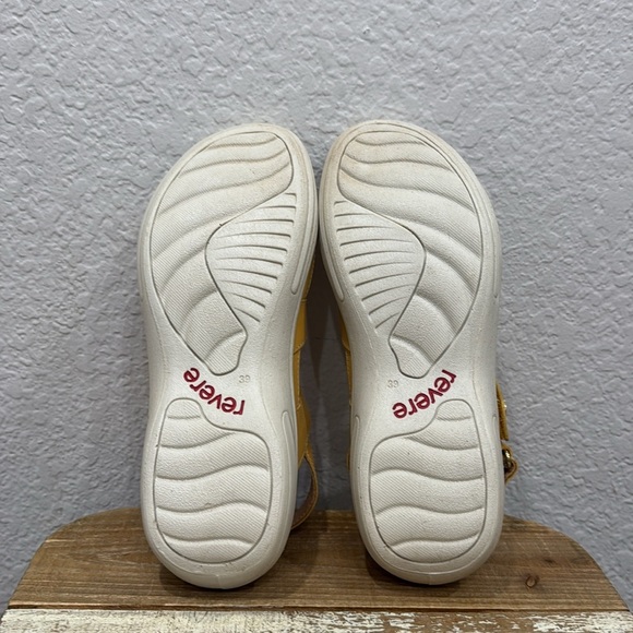 Revere Emerald Leather Sandals Mustard Size 8 - Picture 9 of 10